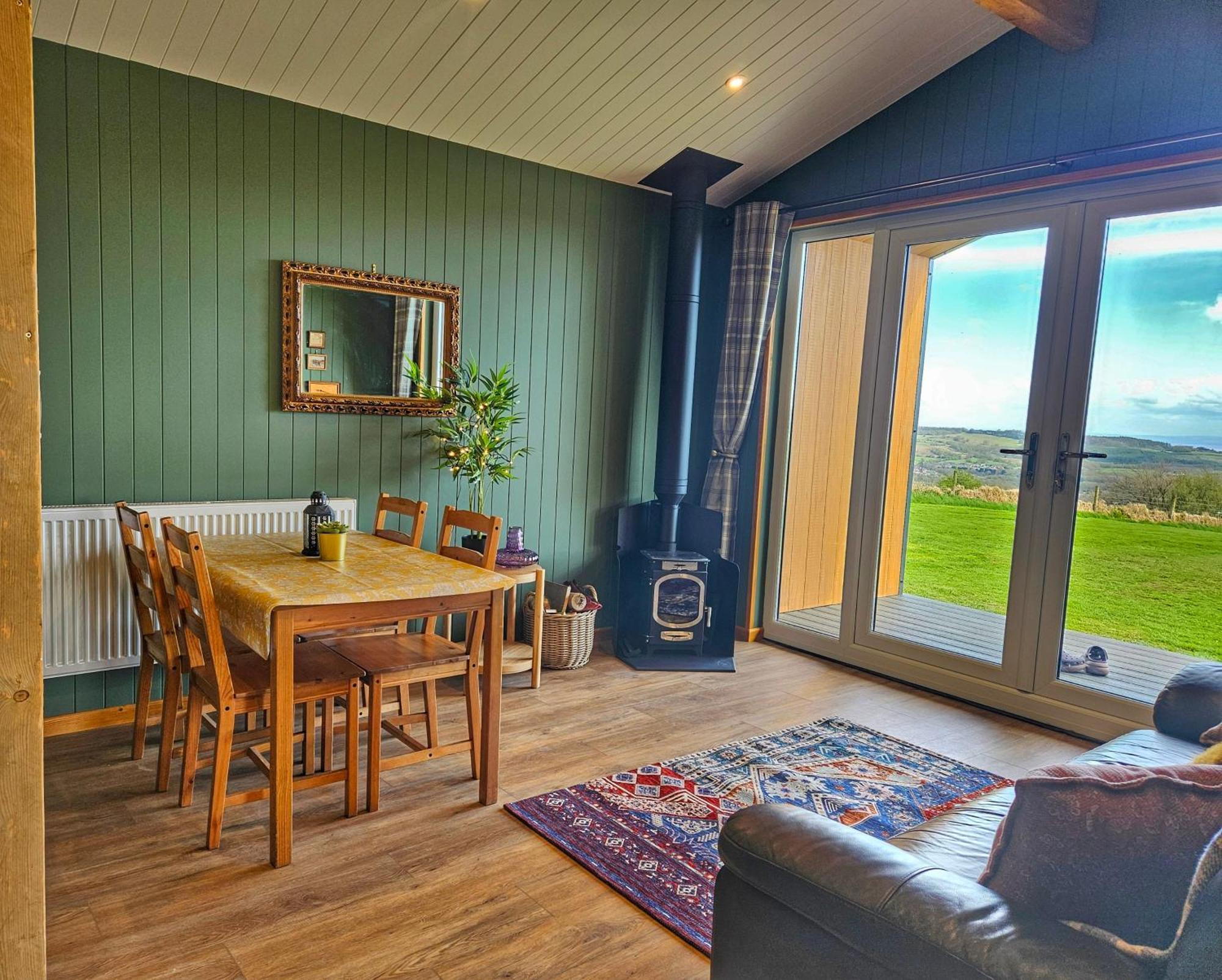 Under The Oak Glamping Ξενοδοχείο Caerphilly Εξωτερικό φωτογραφία